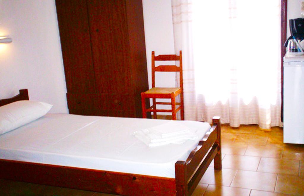 Vaso Rooms Livadakia Bagian luar foto